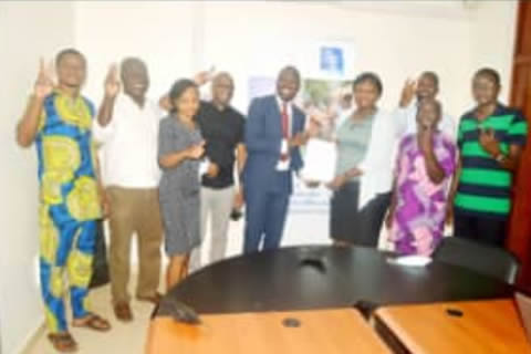 Légende de la photo